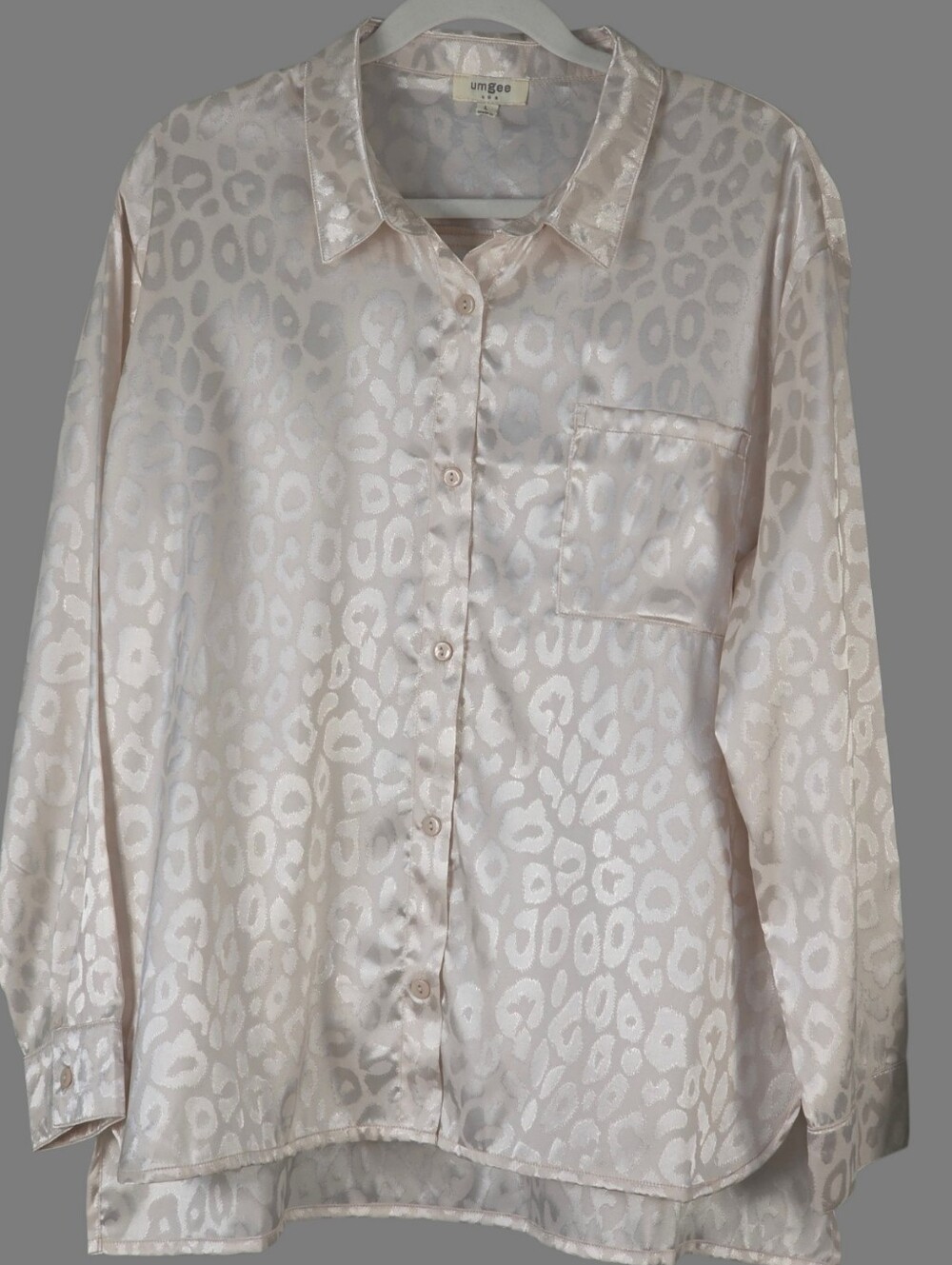 Umgee Georgina Champagne Leopard Jacquard Satin Blouse Large NWT